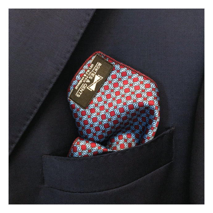 HOW TO FOLD A POCKET SQUARE